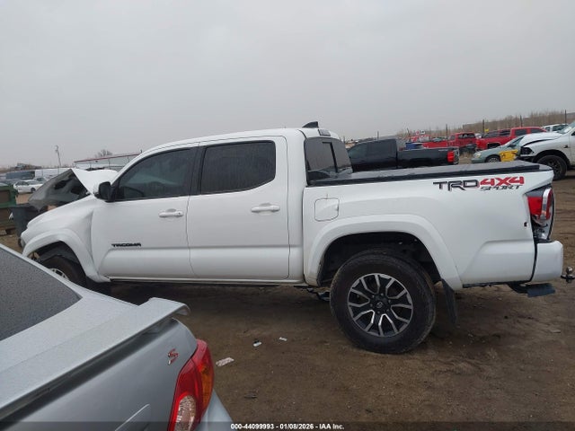 3TMCZ5AN8NM526455 Toyota Tacoma Trd Sport