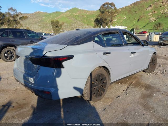 2019 NISSAN ALTIMA 1N4BL4DV8KC117331 Photo 3