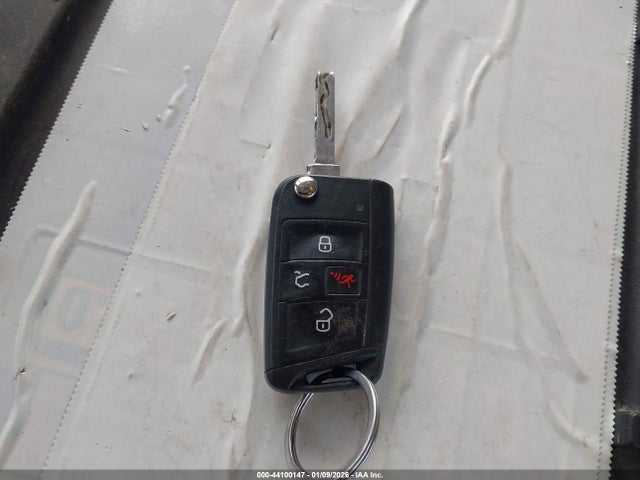 3VWN57BUXKM049669 Volkswagen Jetta 1.4t S
