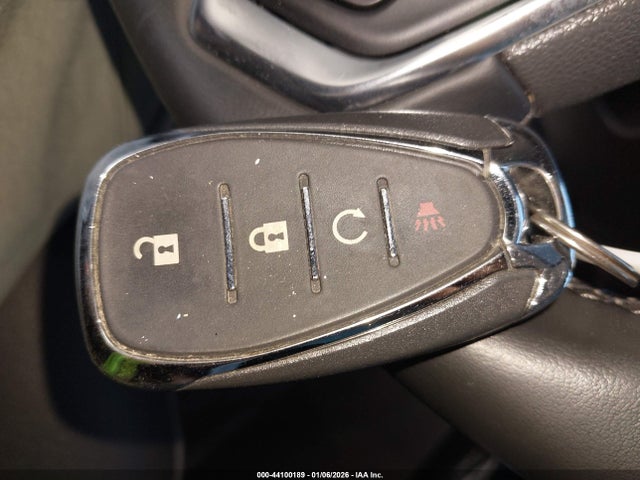 2025 CHEVROLET TRAX KL77LKEPXSC108311 Photo 10