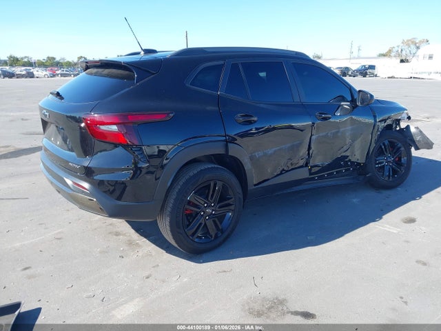 2025 CHEVROLET TRAX KL77LKEPXSC108311 Photo 3