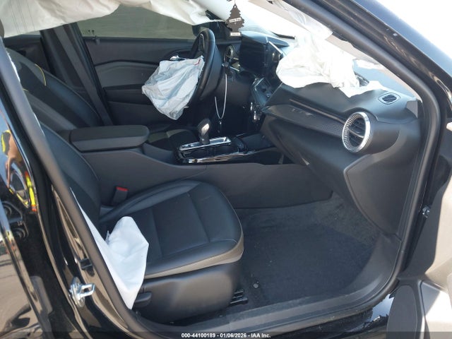 2025 CHEVROLET TRAX KL77LKEPXSC108311 Photo 4