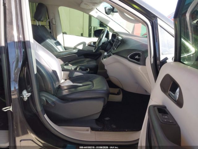 2018 CHRYSLER PACIFICA 2C4RC1BGXJR115338 Photo 4