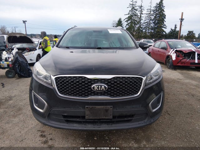 5XYPGDA55GG162061 KIA Sorento 3.3l Lx