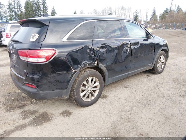 5XYPGDA55GG162061 KIA Sorento 3.3l Lx