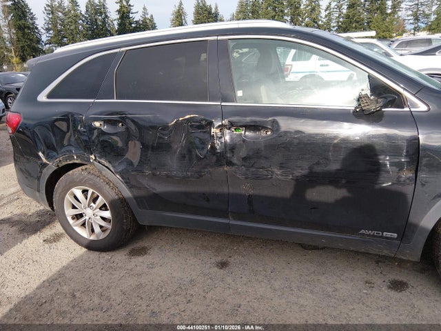 5XYPGDA55GG162061 KIA Sorento 3.3l Lx