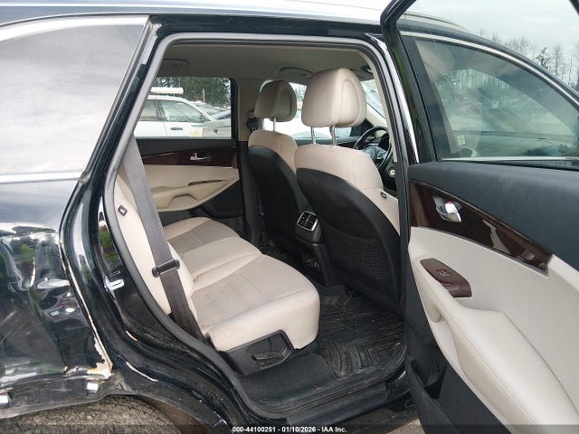 5XYPGDA55GG162061 KIA Sorento 3.3l Lx