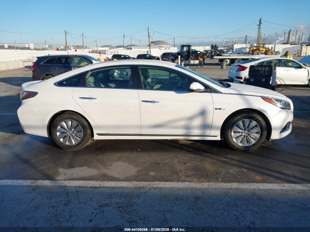 KMHE24L18HA048598 Hyundai Sonata Hybrid Se