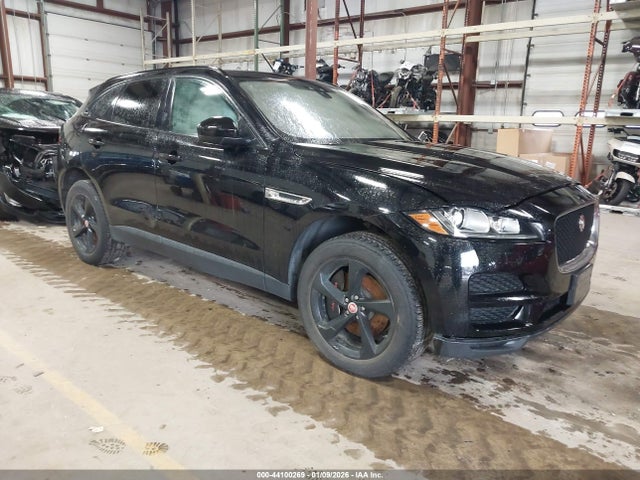 2017 JAGUAR F-PACE SADCJ2BV4HA067287 Photo 0