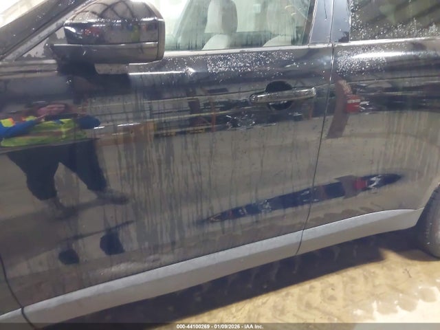 2017 JAGUAR F-PACE SADCJ2BV4HA067287 Photo 5