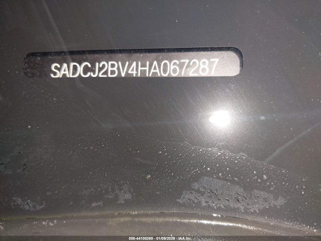 2017 JAGUAR F-PACE SADCJ2BV4HA067287 Photo 8