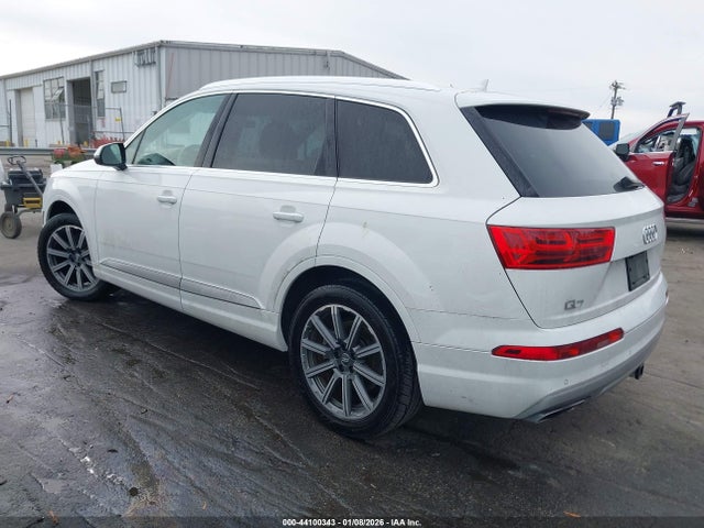 2017 AUDI Q7 WA1LHAF71HD051733 Photo 2