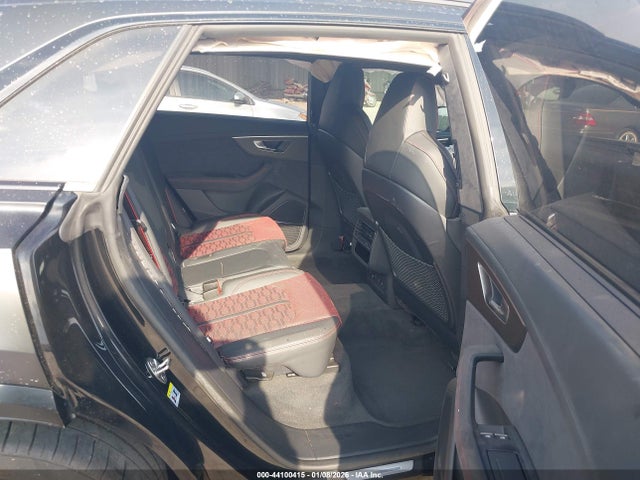 2025 AUDI RS Q8 WU1ARBF17SD035493 Photo 7