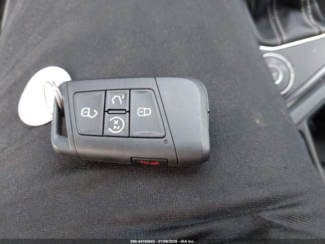 Продажа на аукционе авто 2022 Volkswagen Tiguan 2.0t Se, vin: 3VV2B7AX3NM030560, номер лота: 44100443