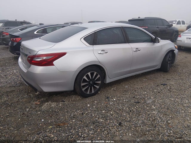 1N4AL3AP5JC205165 Nissan Altima 2.5 Sl