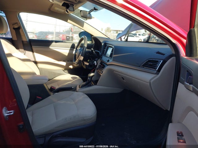 5NPD84LF7JH242225 Hyundai ELANTRA SEL