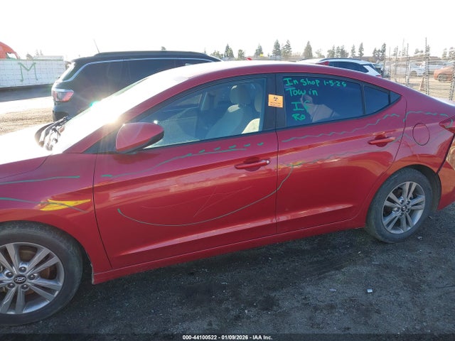 5NPD84LF7JH242225 Hyundai ELANTRA SEL