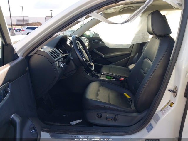 1VWGT7A34HC027765 Volkswagen Passat 1.8t Se