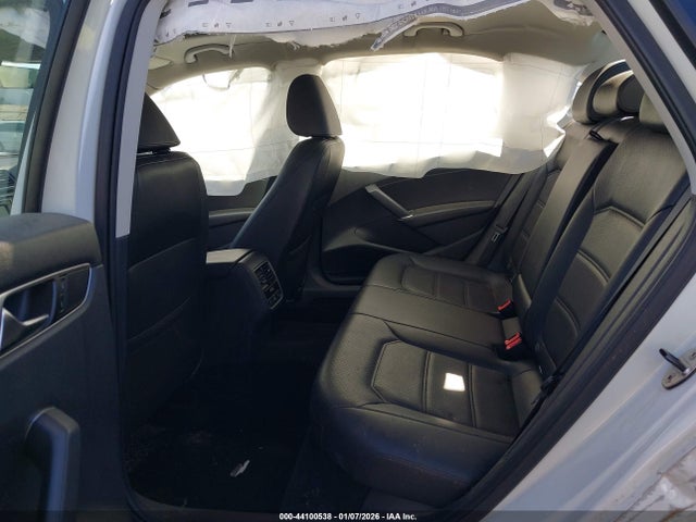 1VWGT7A34HC027765 Volkswagen Passat 1.8t Se