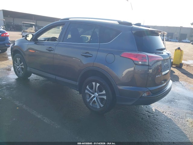 Toyota RAV4 LE 2017 JTMZFREV9HJ136695 Image 3