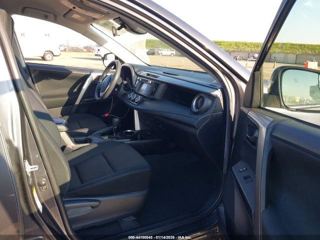 Toyota RAV4 LE 2017 JTMZFREV9HJ136695 Image 5