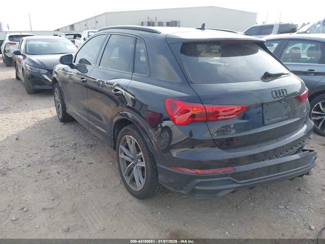 2022 AUDI Q3 WA1EECF32N1054695 Photo 2