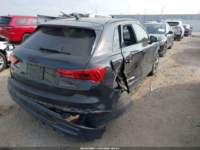2022 AUDI Q3 WA1EECF32N1054695 Photo 3