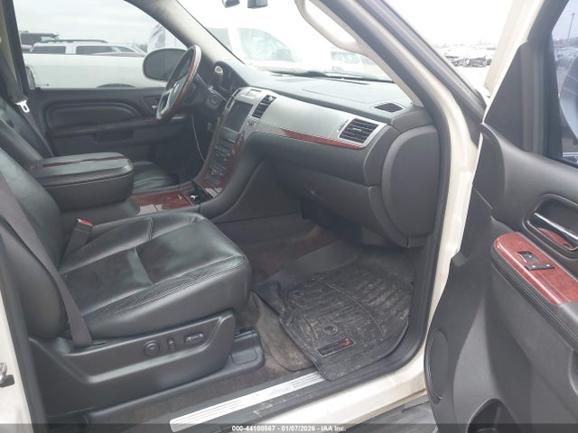 2011 CADILLAC ESCALADE 1GYS4BEF8BR287487 Photo 4