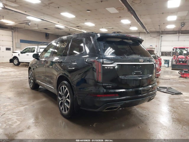 2021 CADILLAC XT6 1GYKPHRS5MZ225159 Photo 2