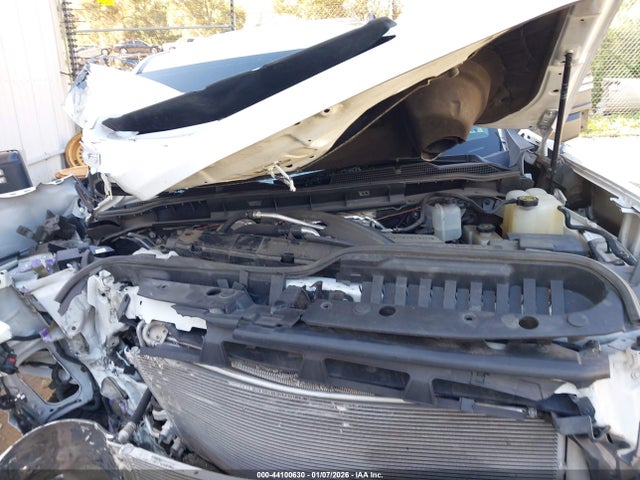 2GC4YNEY4N1207041 Chevrolet Silverado 2500hd 4wd Standard Bed Lt