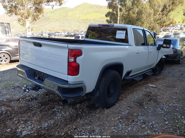 2GC4YNEY4N1207041 Chevrolet Silverado 2500hd 4wd Standard Bed Lt