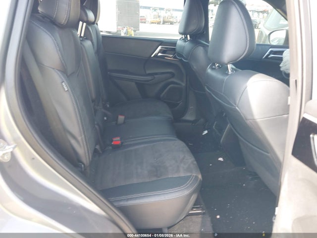 44100654 :رقم المزاد ، JA4J3UA80PZ030123 vin ، 2023 Mitsubishi Outlander Se 2.5 2wd/se Black Edition 2wd/se Special Edition 2wd مزاد بيع