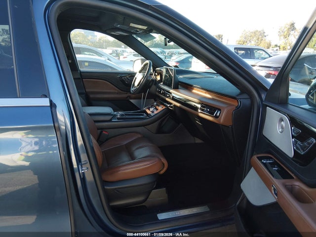 5LM5J7XC7LGL24742 Lincoln Aviator Reserve