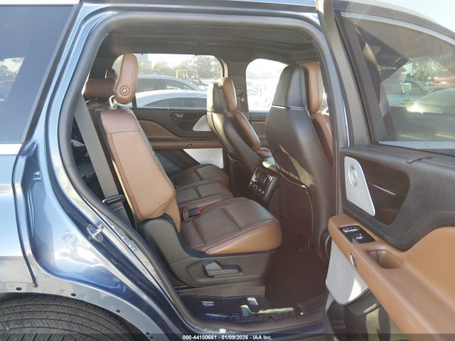 5LM5J7XC7LGL24742 Lincoln Aviator Reserve