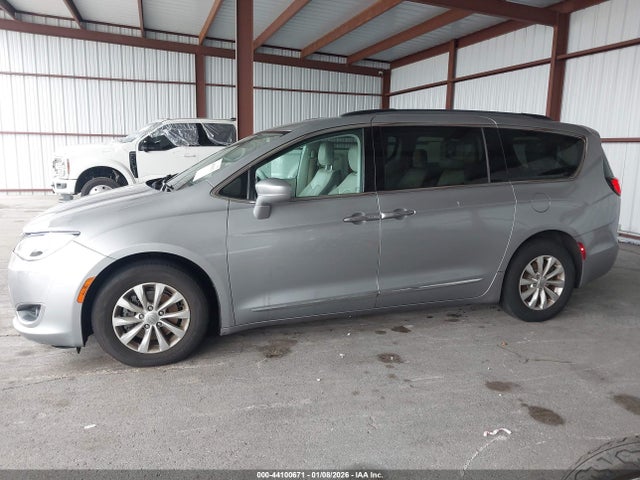 Aukcja sprzedaży 2017 Chrysler Pacifica Touring-l, vin: 2C4RC1BG2HR515548, numer aukcji: 44100671