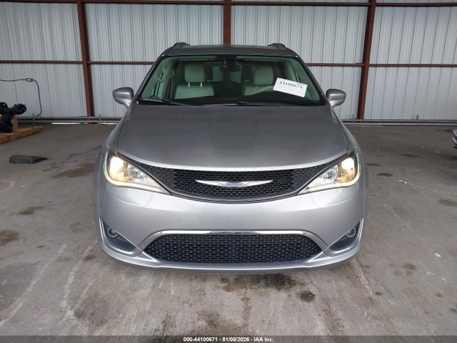 Aukcja sprzedaży 2017 Chrysler Pacifica Touring-l, vin: 2C4RC1BG2HR515548, numer aukcji: 44100671