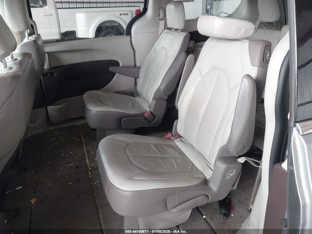 Aukcja sprzedaży 2017 Chrysler Pacifica Touring-l, vin: 2C4RC1BG2HR515548, numer aukcji: 44100671