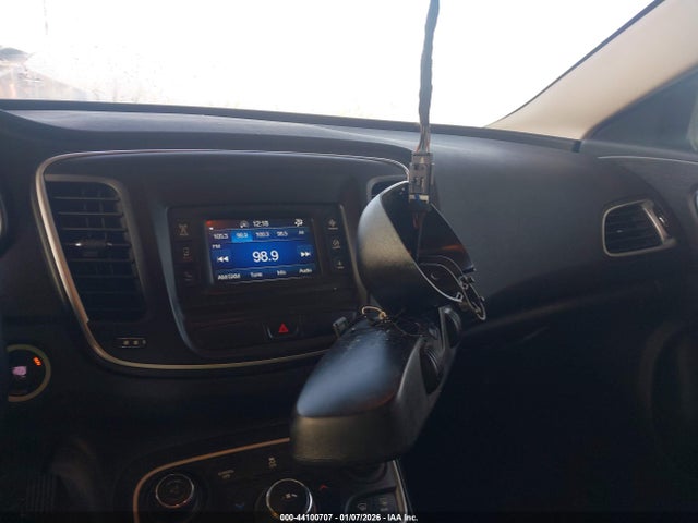 Aukcja sprzedaży 2015 Chrysler 200 Limited, vin: 1C3CCCAB9FN680793, numer aukcji: 44100707