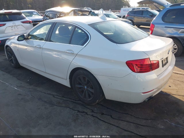 2016 BMW 528I WBA5A7C55GG148114 Photo 2