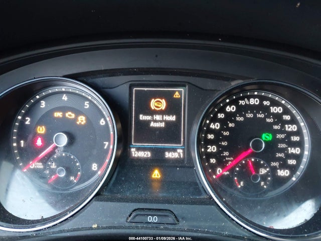 2019 VOLKSWAGEN ATLAS 1V2XR2CA4KC549298 Photo 6