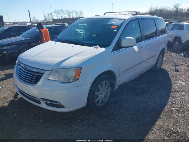 Продажа на аукционе авто 2015 Chrysler Town & Country Touring, vin: 2C4RC1BG0FR544432, номер лота: 44100758