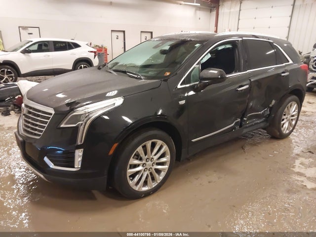 2017 CADILLAC XT5 1GYKNFRS5HZ112117 Photo 1