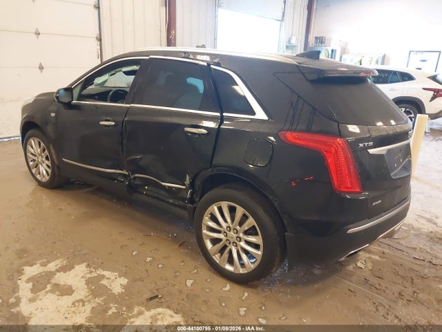 2017 CADILLAC XT5 1GYKNFRS5HZ112117 Photo 2
