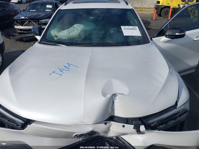2024 ACURA ZDX 4W5KHNRL9RZ512783 Photo 9