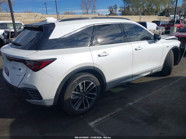 2024 ACURA ZDX 4W5KHNRL9RZ512783 Photo 3