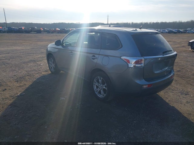 2014 MITSUBISHI OUTLANDER JA4AD3A34EZ013902 Photo 2