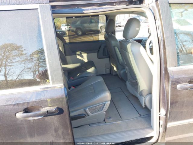 2010 CHRYSLER TOWN & COUNTRY 2A4RR5DX3AR148548 Photo 7