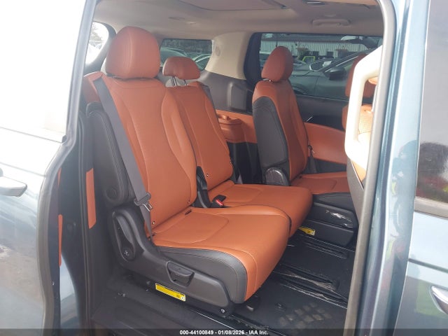 2024 KIA CARNIVAL MPV KNDNE5H32R6412563 Photo 7