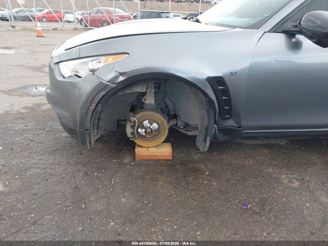 JN8CS1MW3HM411980 Infiniti QX70