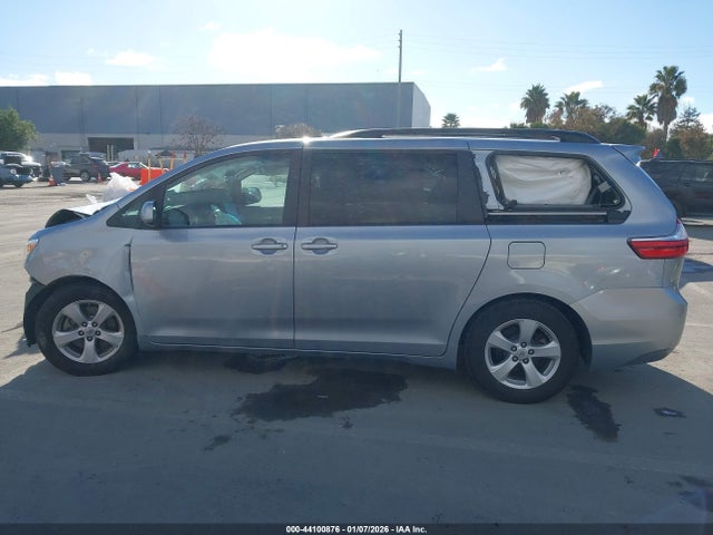 5TDKK3DCXFS611653 Toyota Sienna Le 8 Passenger